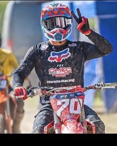 Meet your Posher, Collin